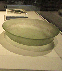 Archäologisches Museum: Glasschale(Prunkgrab Ihringen)/Keltische Zeit
