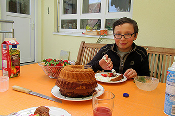 Kuchenessen, mit Alexandre